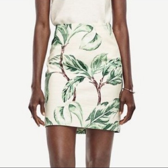 Ann Taylor - Cream & Green Leafy Mini Skirt $79 - Picture 3 of 6